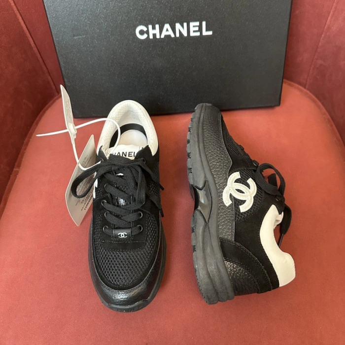 CH@NEL SNEAKERS