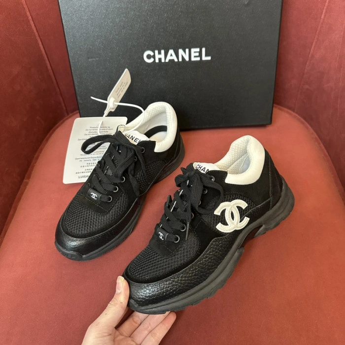 CH@NEL SNEAKERS