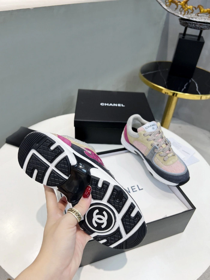 CH@NEL SNEAKERS