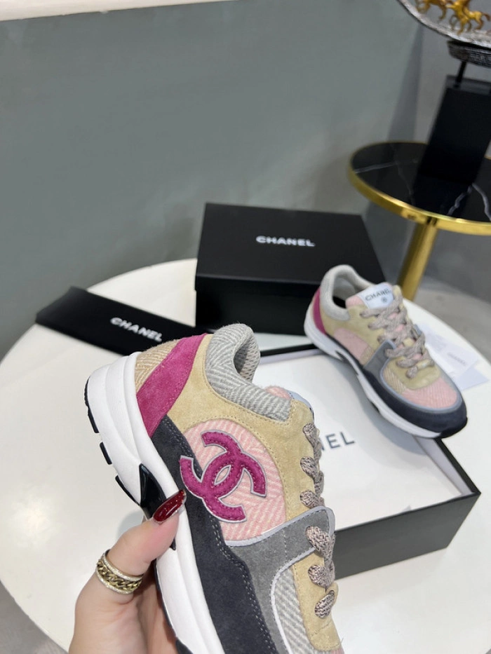 CH@NEL SNEAKERS