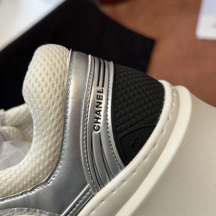 CH@NEL SNEAKERS