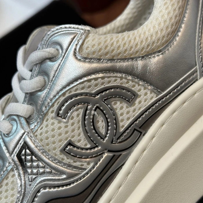 CH@NEL SNEAKERS