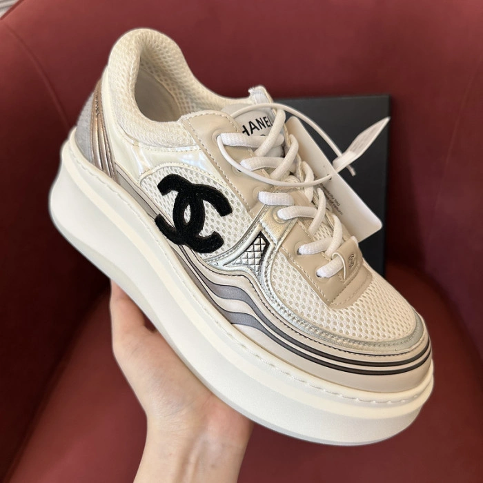 CH@NEL SNEAKERS