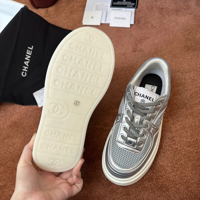 CH@NEL SNEAKERS