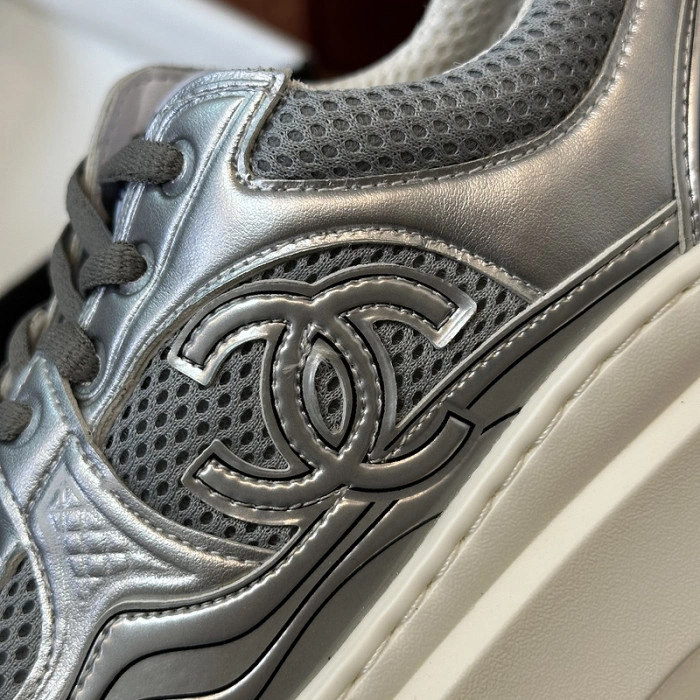 CH@NEL SNEAKERS