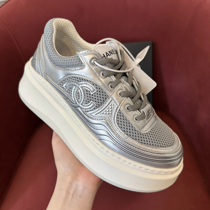 CH@NEL SNEAKERS
