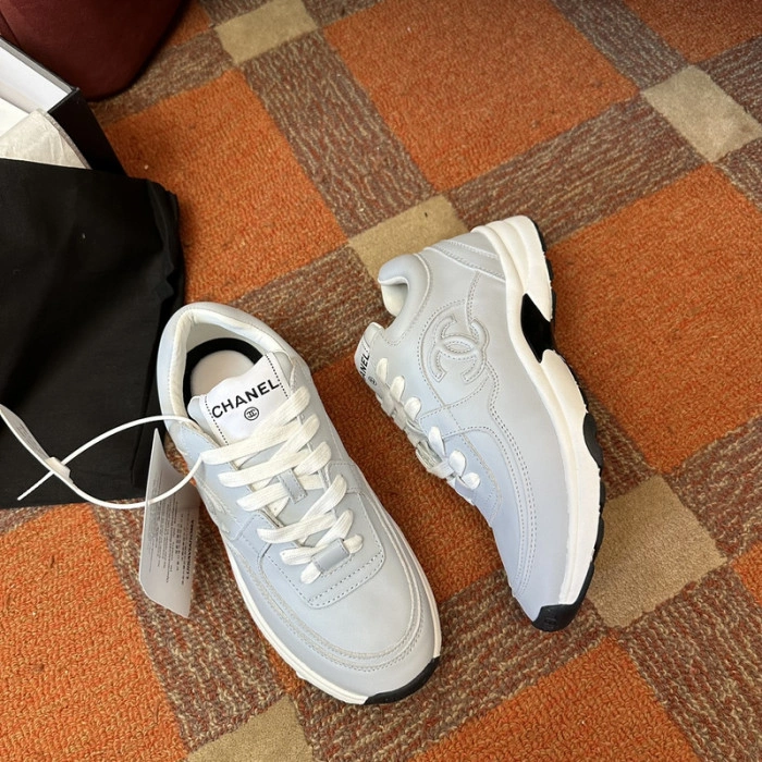 CH@NEL SNEAKERS