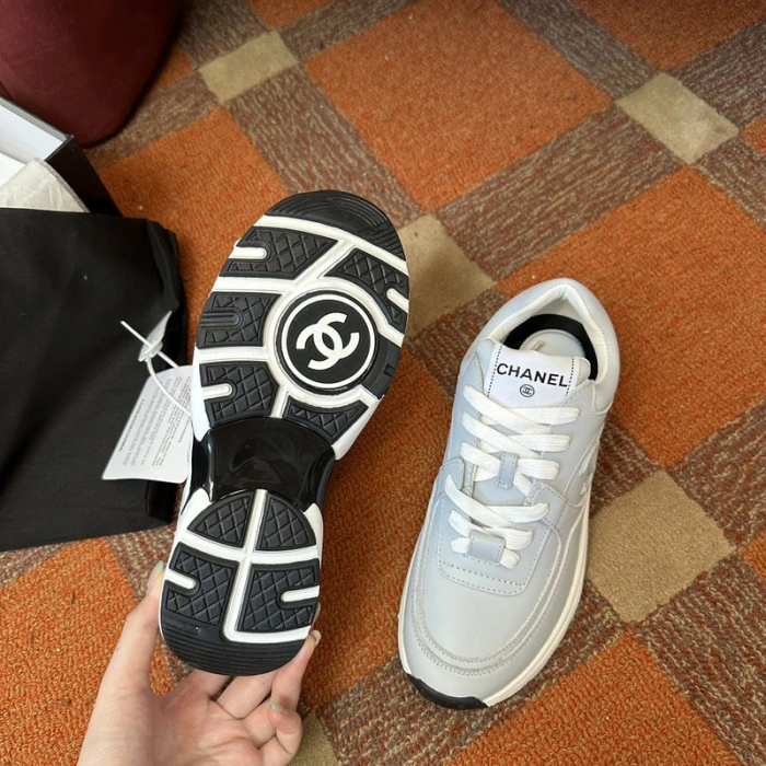 CH@NEL SNEAKERS