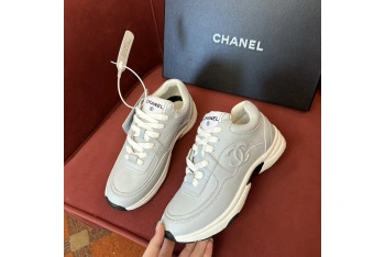 CH@NEL SNEAKERS