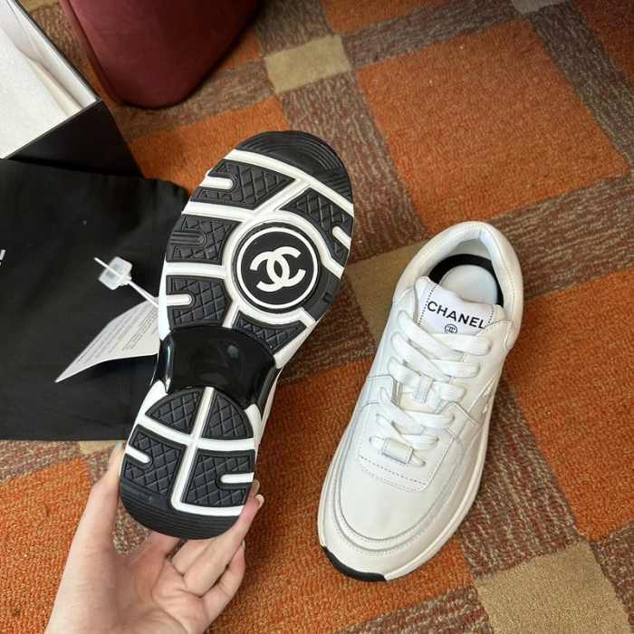 CH@NEL SNEAKERS