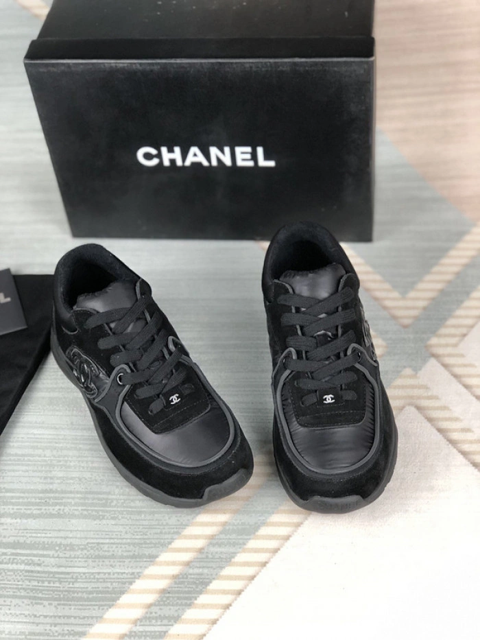 CH@NEL SNEAKERS