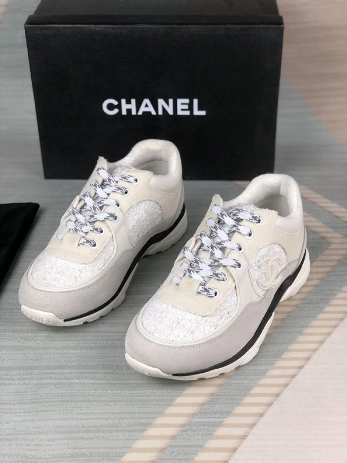 CH@NEL SNEAKERS