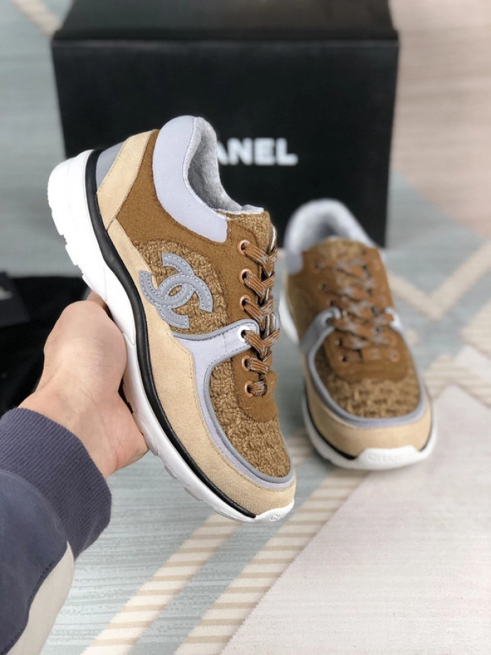 CH@NEL SNEAKERS