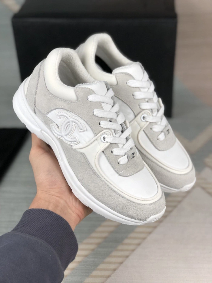 CH@NEL SNEAKERS