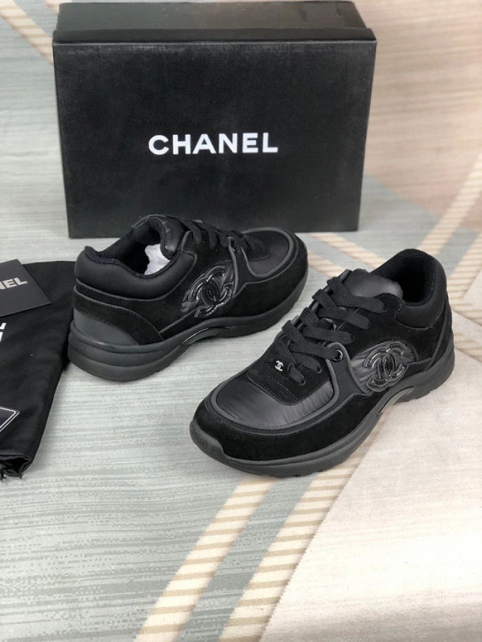 CH@NEL SNEAKERS