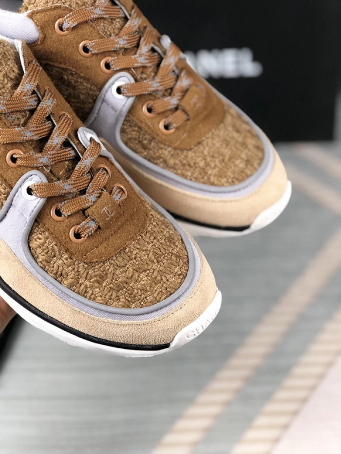 CH@NEL SNEAKERS