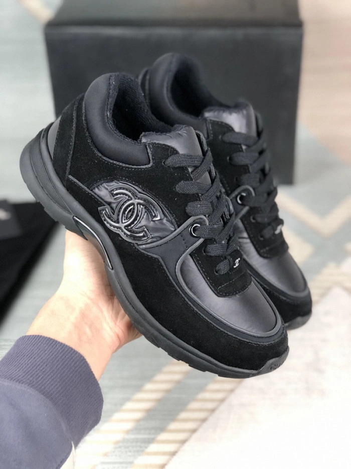 CH@NEL SNEAKERS
