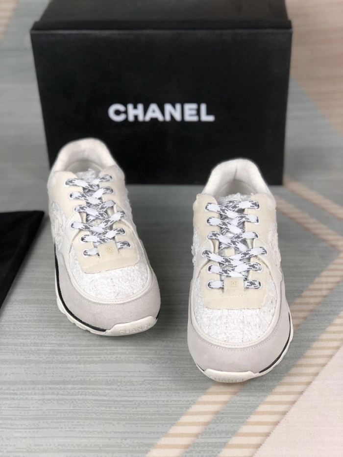 CH@NEL SNEAKERS