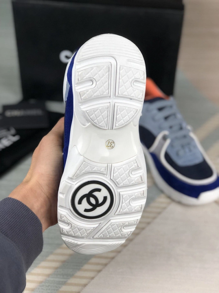 CH@NEL SNEAKERS