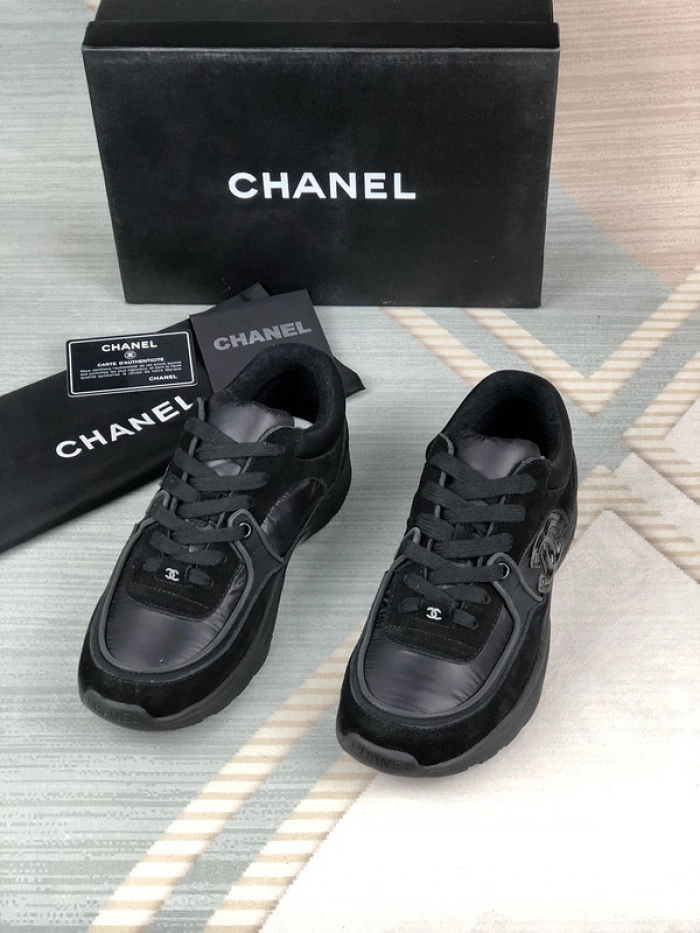 CH@NEL SNEAKERS