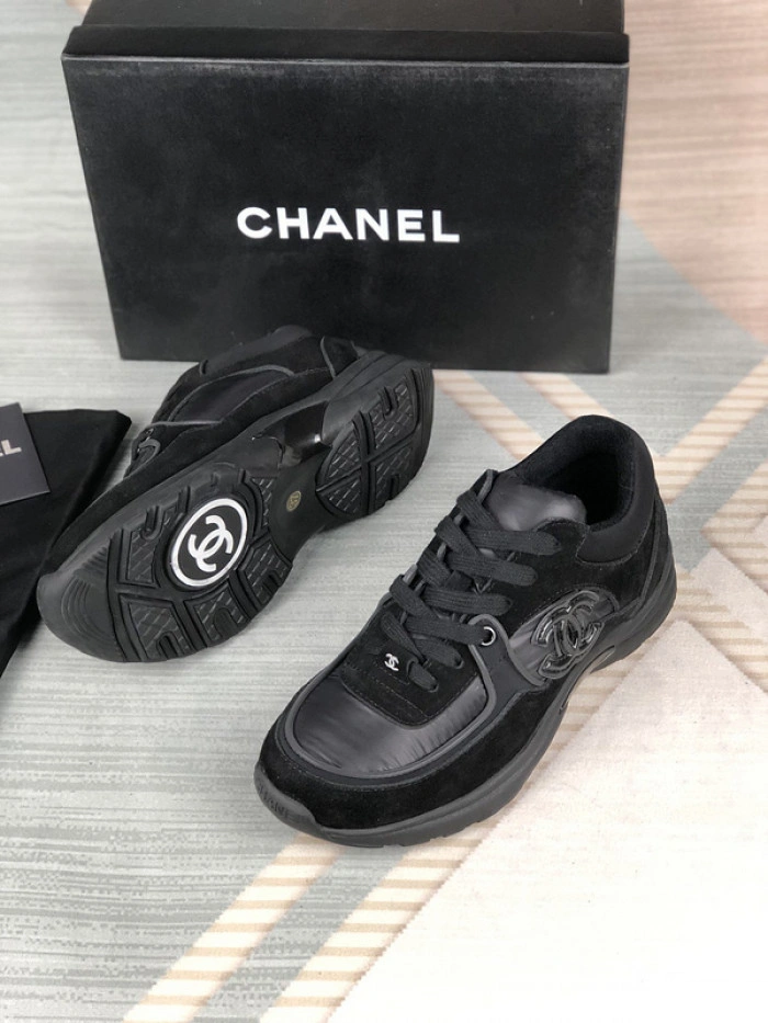 CH@NEL SNEAKERS