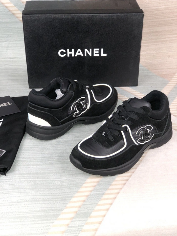 CH@NEL SNEAKERS