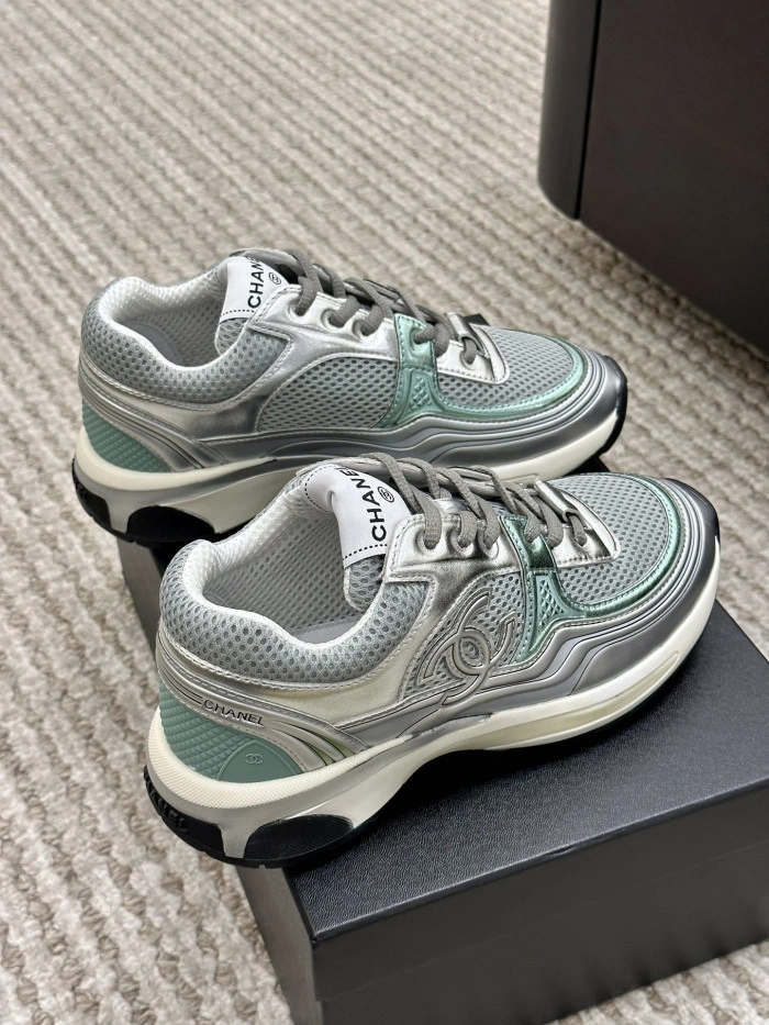 CH@NEL SNEAKERS
