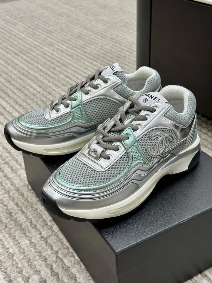 CH@NEL SNEAKERS