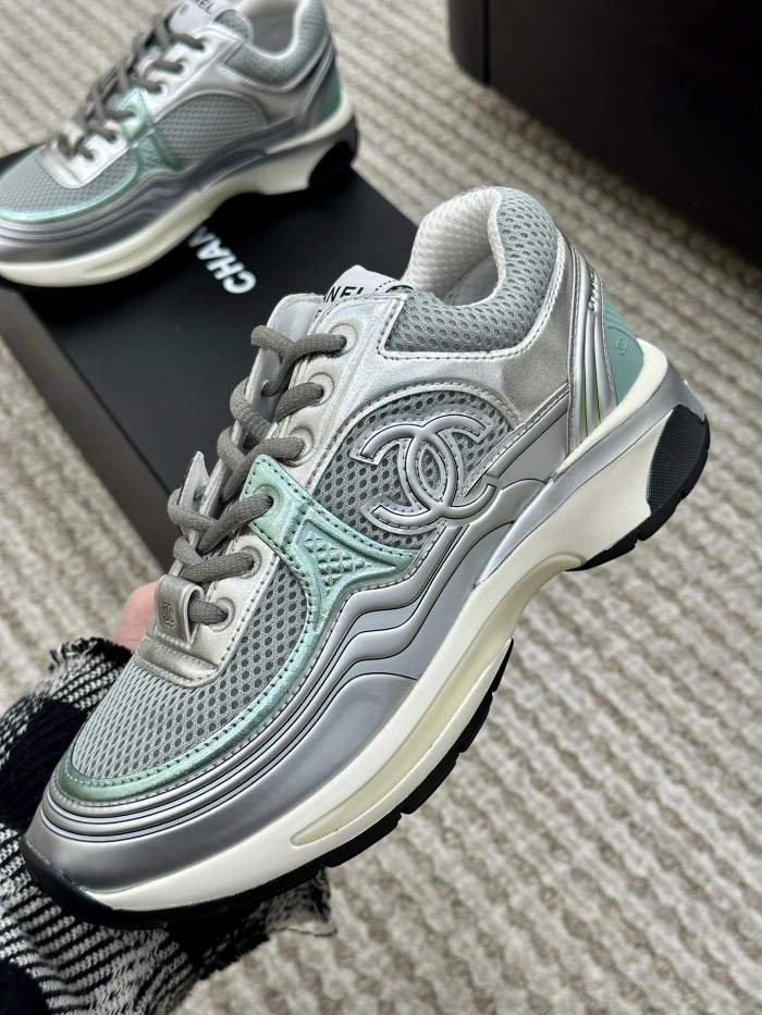 CH@NEL SNEAKERS