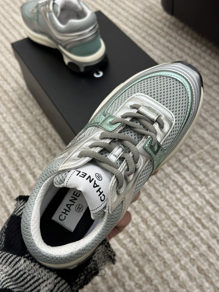 CH@NEL SNEAKERS