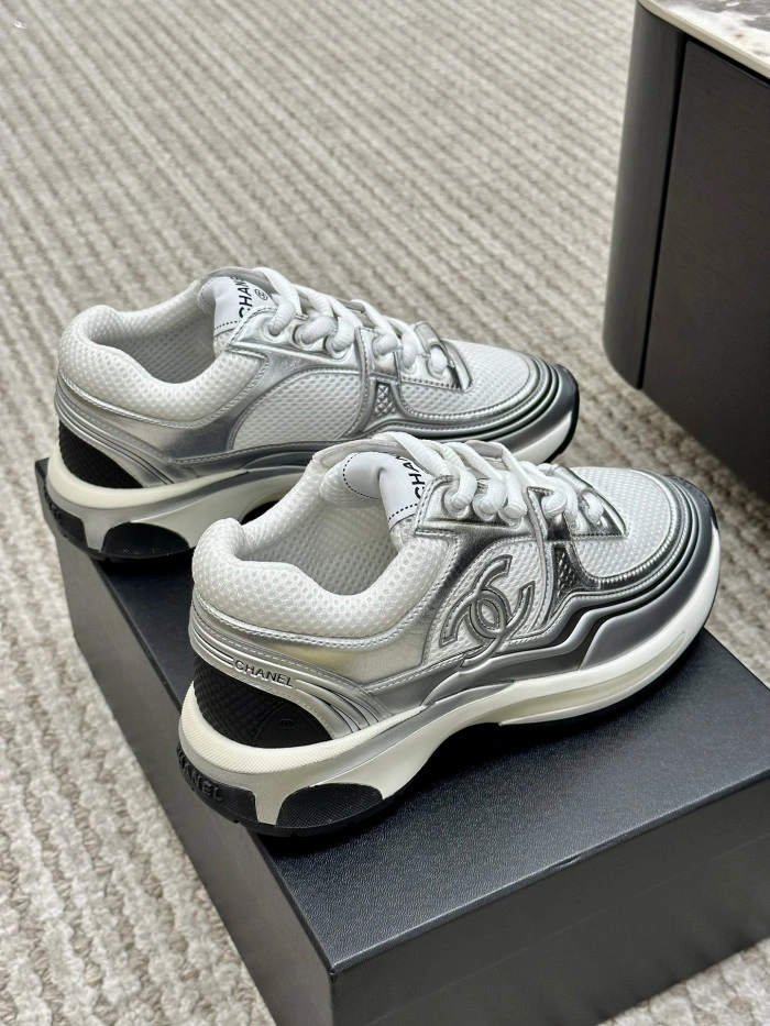 CH@NEL SNEAKERS