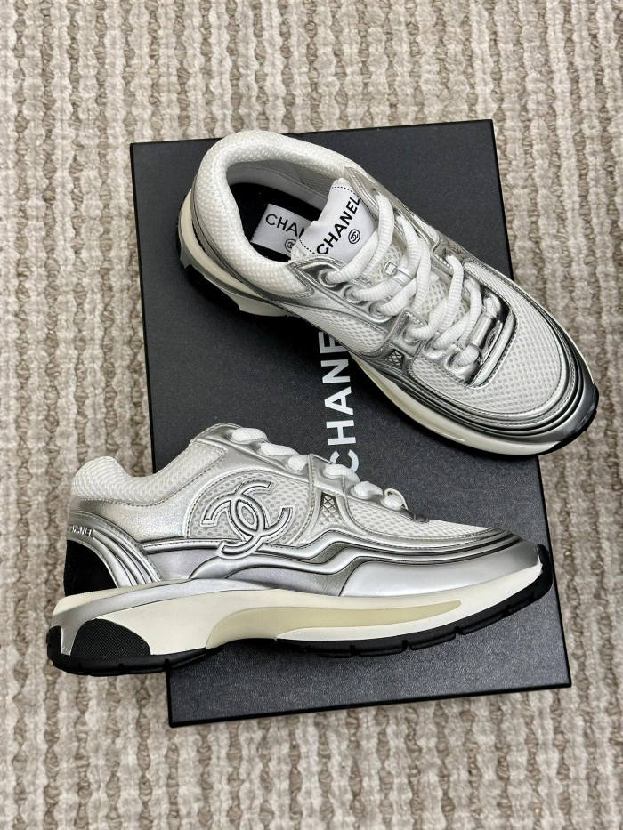 CH@NEL SNEAKERS