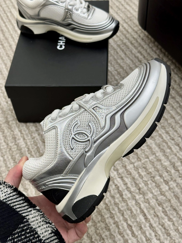 CH@NEL SNEAKERS