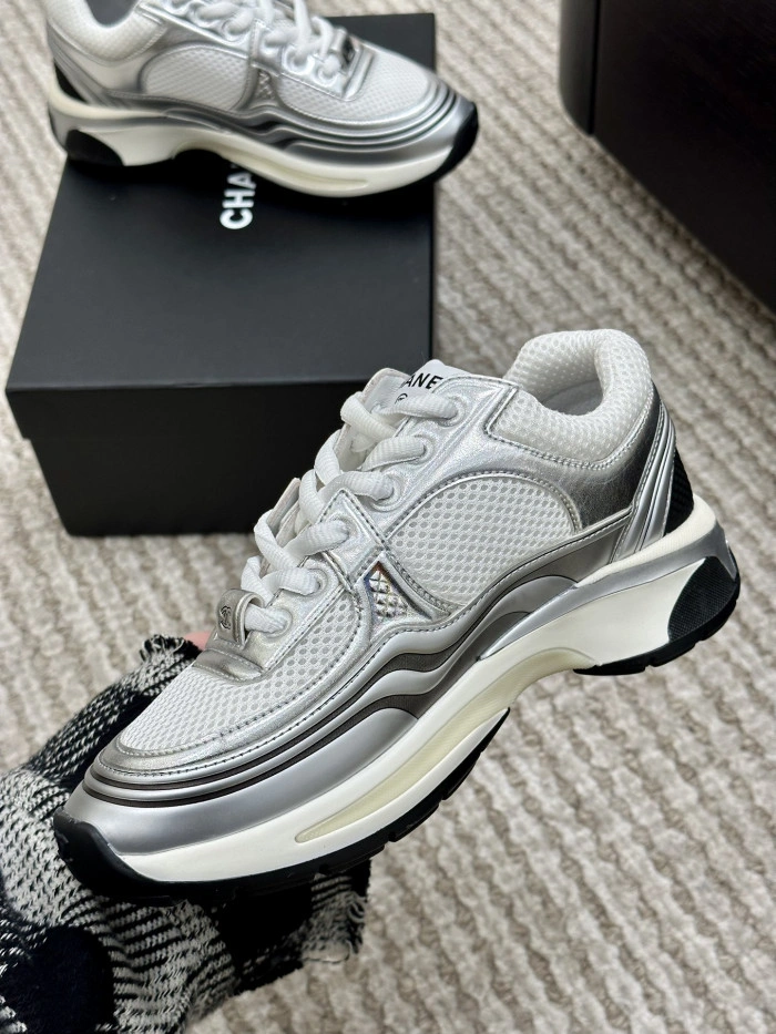 CH@NEL SNEAKERS