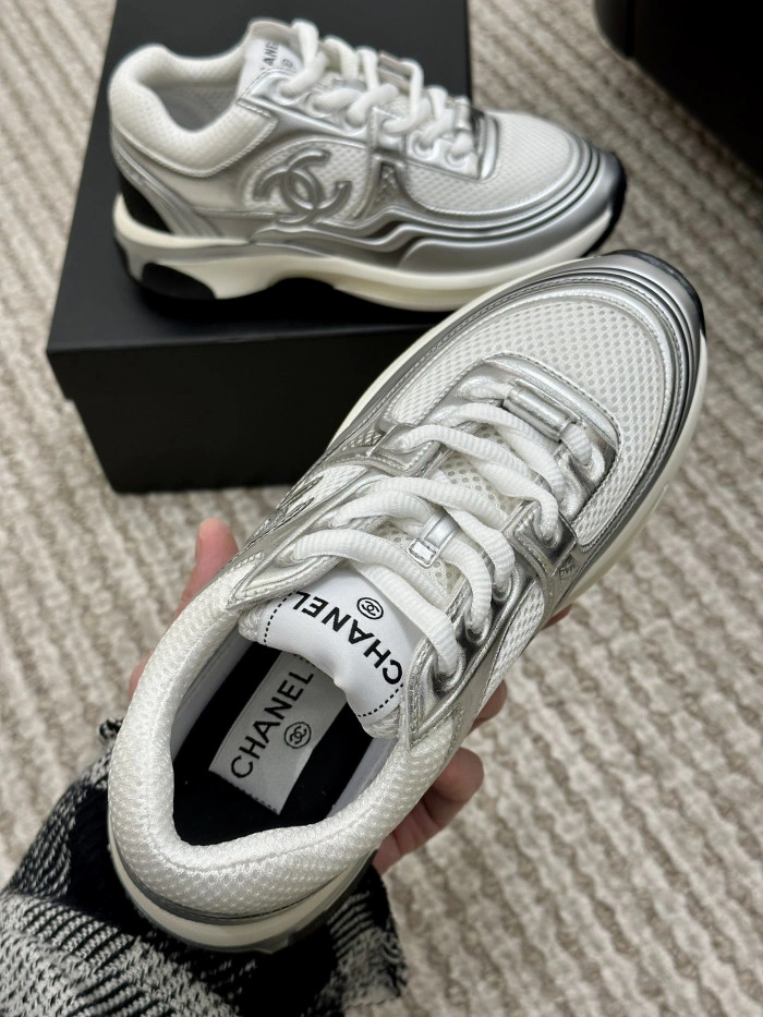 CH@NEL SNEAKERS