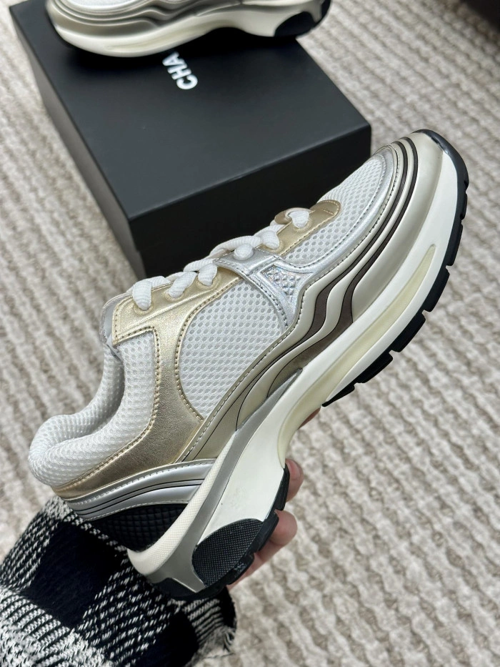 CH@NEL SNEAKERS