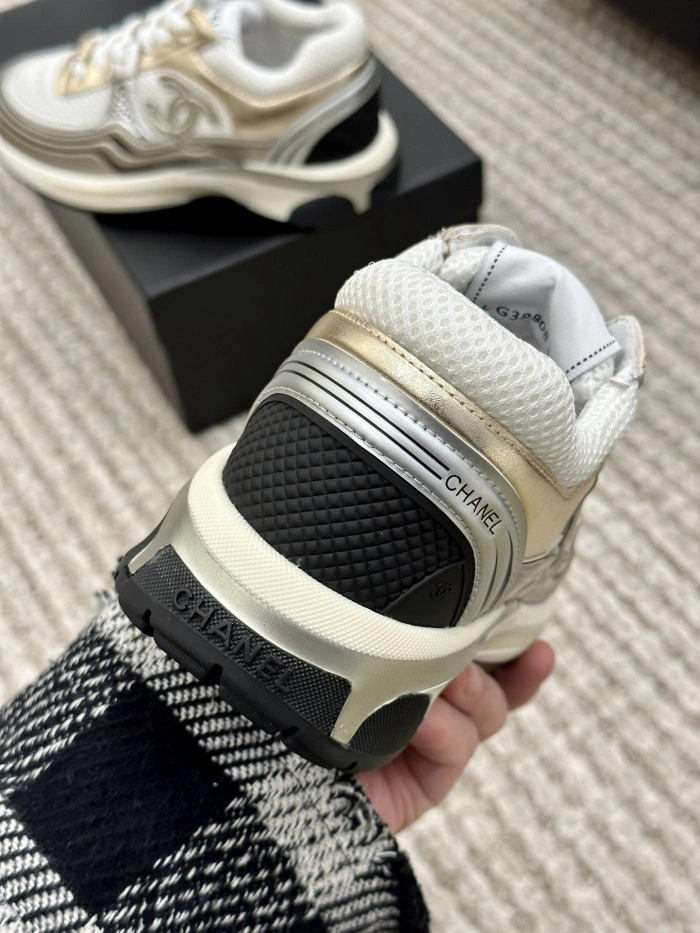 CH@NEL SNEAKERS