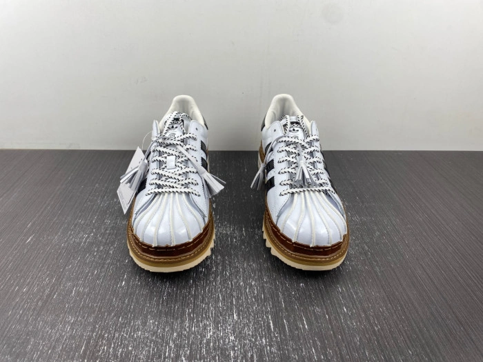 CLOT x adidas Sneaker