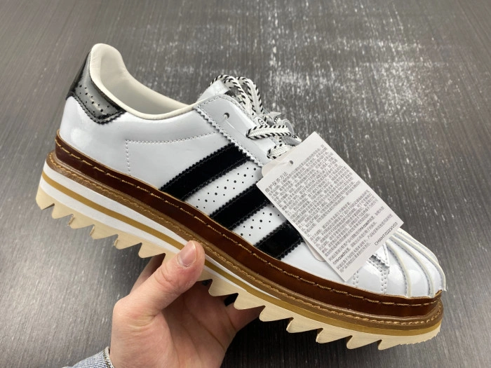 CLOT x adidas Sneaker