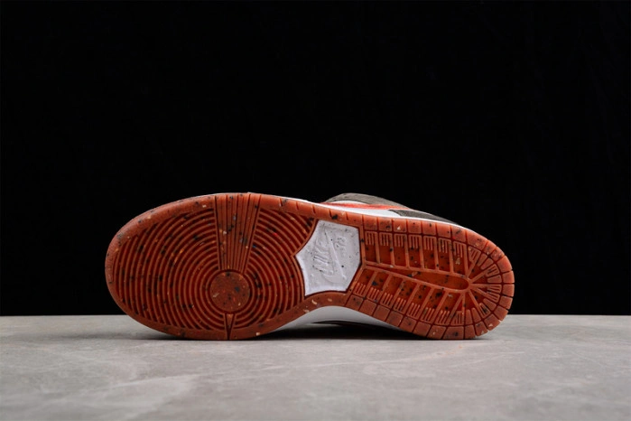 Crushed D.C. x Nike SB Dunk Low DH7782 001