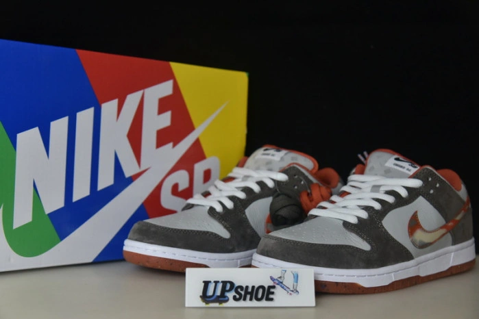 Crushed D.C. x Nike SB Dunk Low DH7782 001