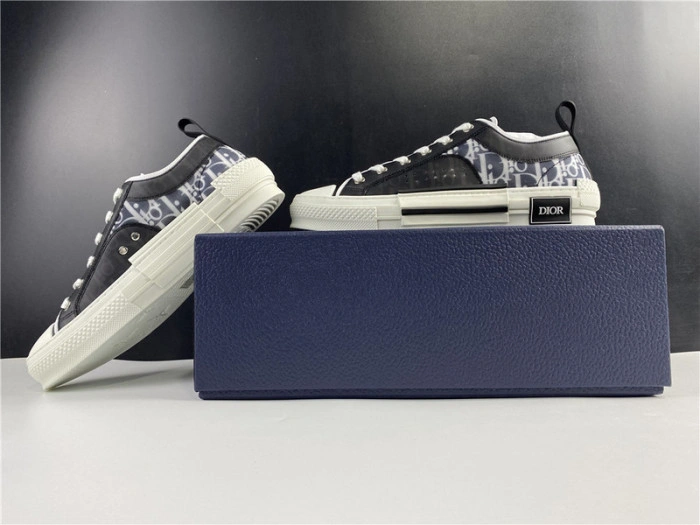 DIOR B23 Oblique Sneaker