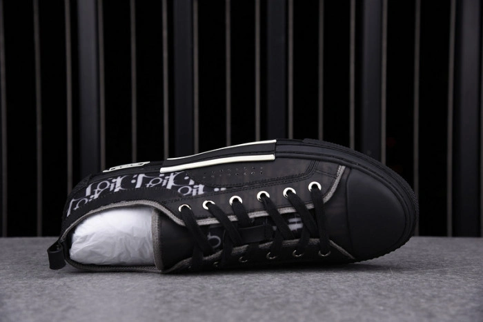 DIOR B23 Oblique Sneaker