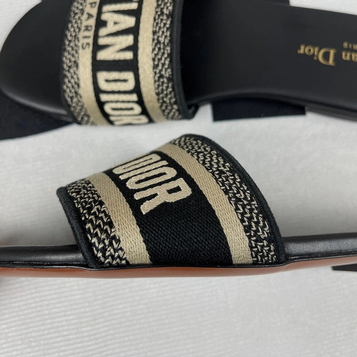 DIOR Dway Slide