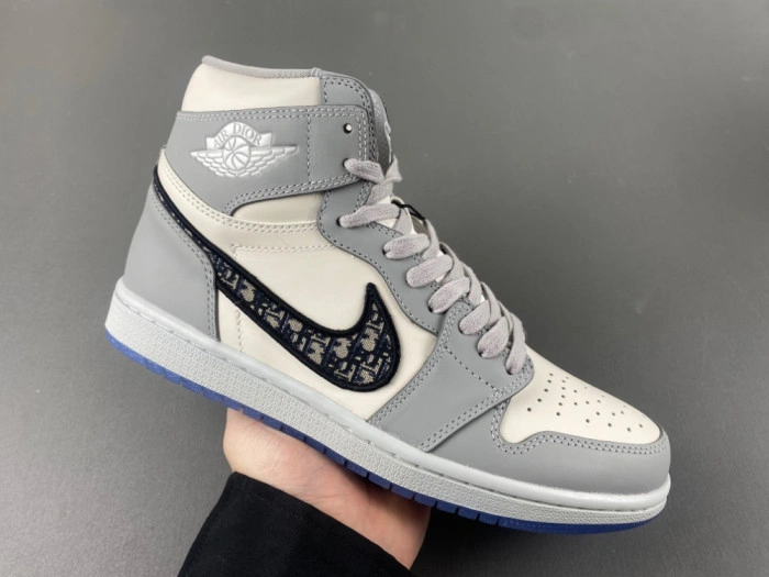 Dior x Air Jordan 1 High   CN8607-002