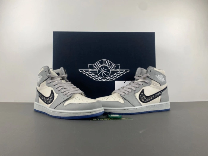 Dior x Air Jordan 1 High   CN8607-002