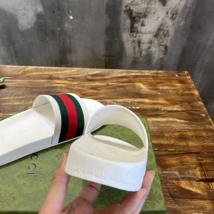 GUCC SANDALS
