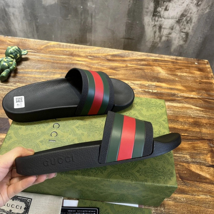 GUCC SANDALS