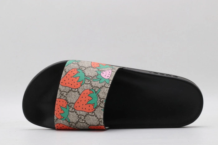 GUCC SANDALS