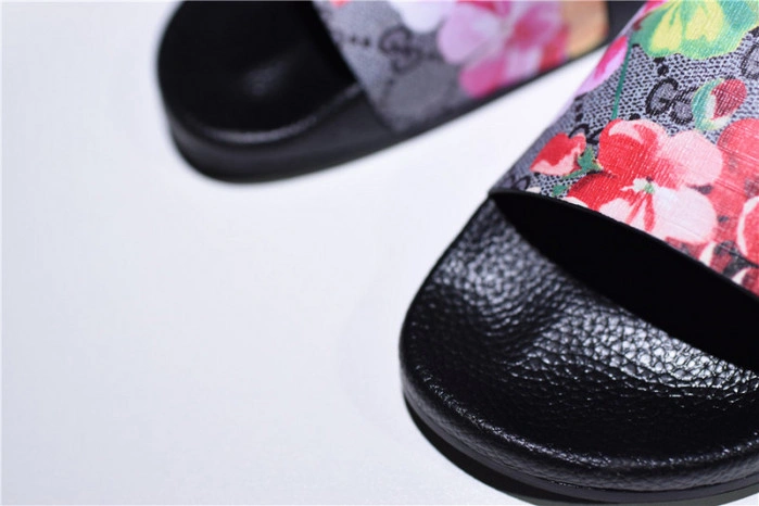 GUCC SANDALS